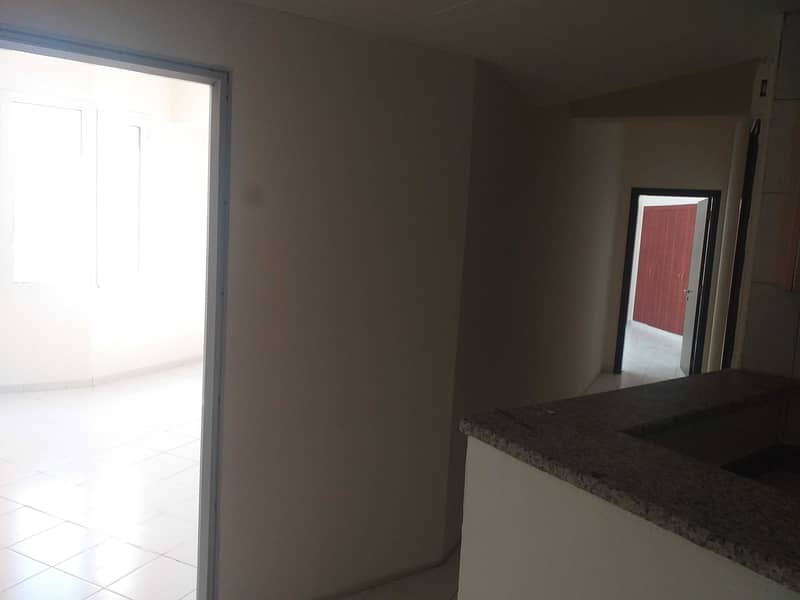 15 large 1 BHK for rent in GREECE only 27000