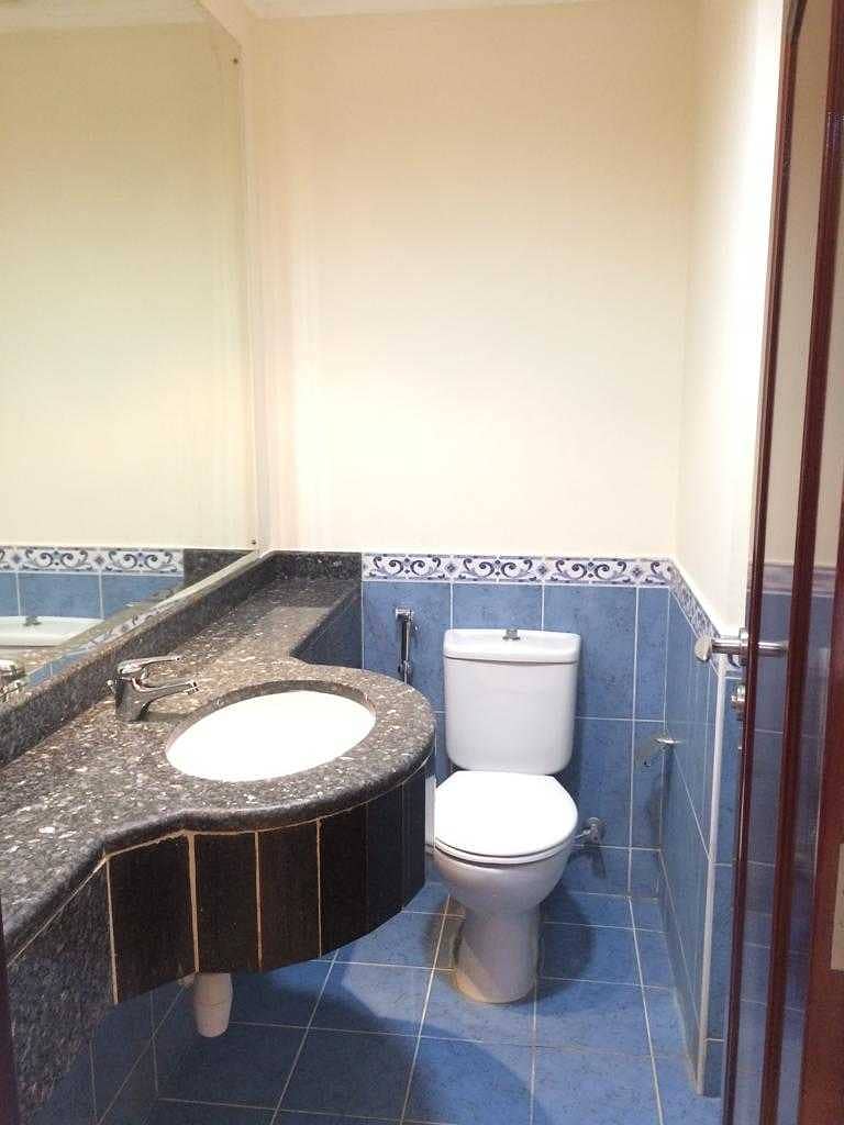 14 guest toilet