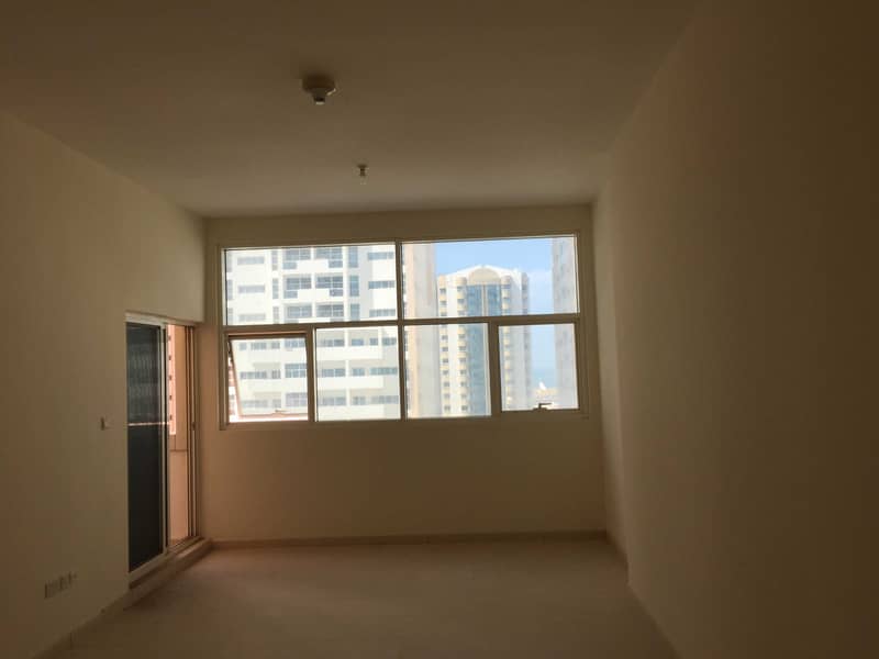 beautiful 1 bed room flat for rent in ajman one tower
