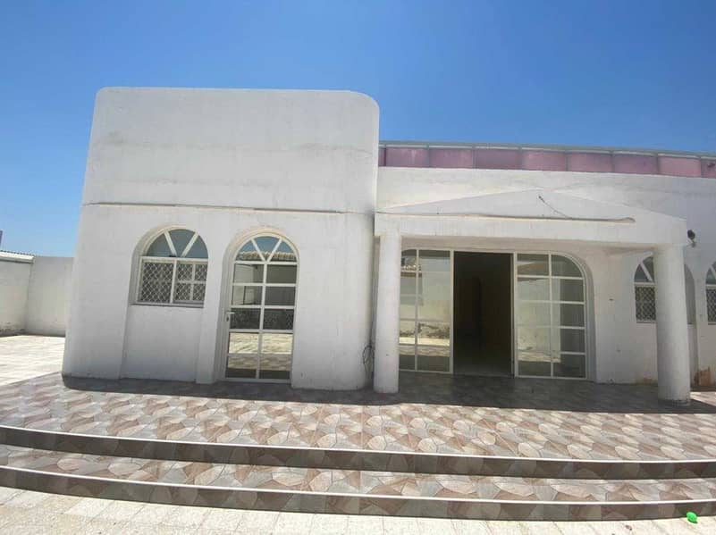 Ground floor villa for rent
 Ajman / Mushairef
 4 rooms + large master boar