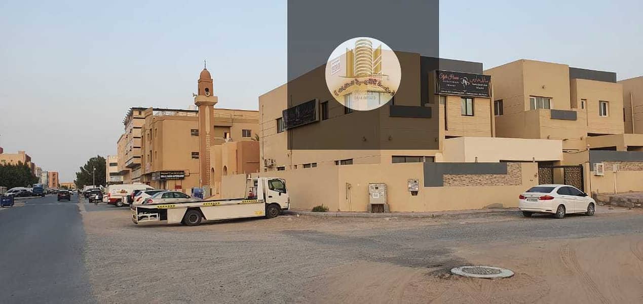 Villa for rent in Ajman Al Rawda
 two floors
 5 rooms, board, hall, monster
