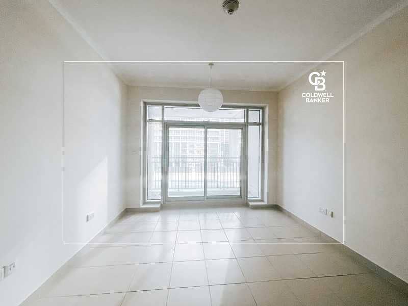 2 Vacant| Ready|Spacious Layout|Well Maintained Unit