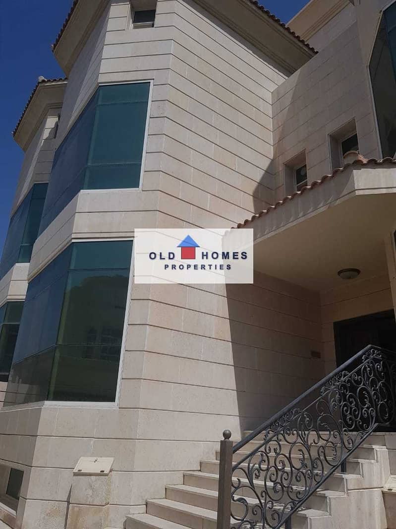 For rent villa 7 master room + annexes For rent villa 7 master room + annexes