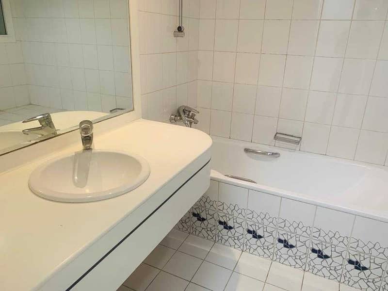 8 No Commission| 2BR |Equipped Kitchen in Oud Metha