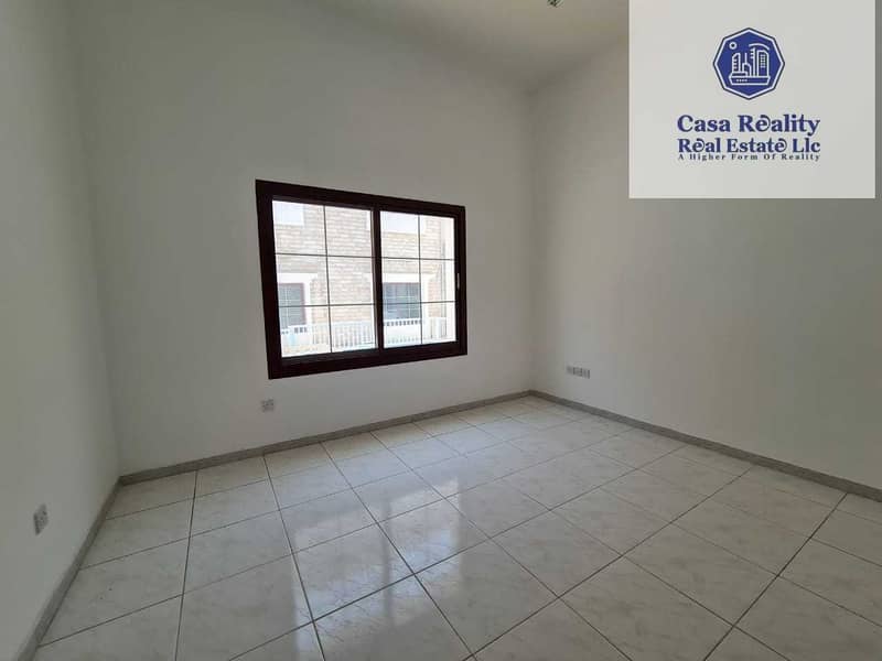 10 Away from Flight Path | 5 BR villa for rent in Mirdif