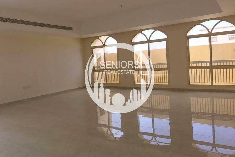 4 Brand New! Spacious Villa with extension