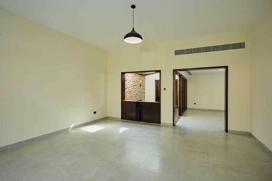 3 4BHK Single Storey Villa | No Commission | Recently Refurbished