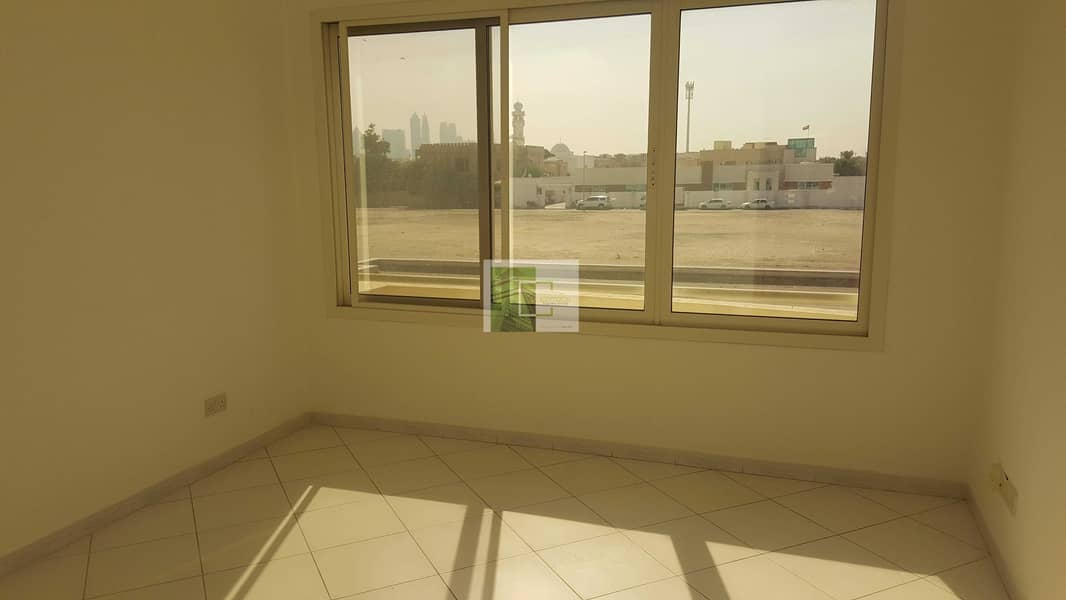 17 4 Bed Room Villa In Jumeirah 1 Near To Irani Hospital