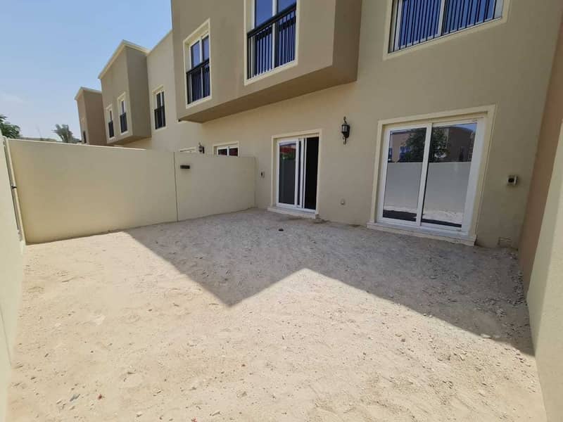 10 Resale | Near to Park and Pool|3 Bedroom Townhouse