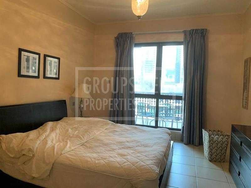 3 1 Bed Apartment for Sale in Old Town