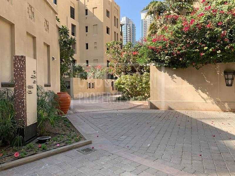 6 1 Bed Apartment for Sale in Old Town