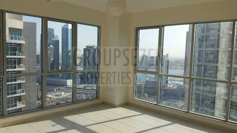 Very Light 1 BR Apt in The Residences Downtown