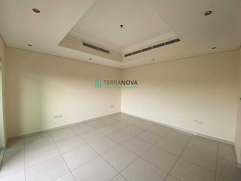 11 Exclusive | Private Pool | Dubai Style - Type B | Corner Single Row