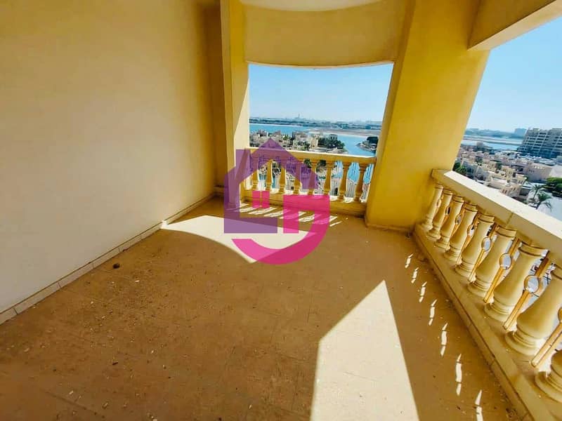 Big Studio Higher Floor with Amazing Lagoon View Big Studio Higher Floor with Amazing Lagoon View