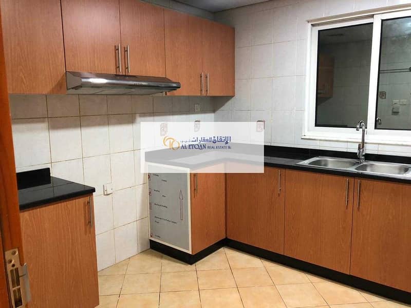2 AMAZING OFFER FOR FAMILYS FLAT IN OUD METHA AREA