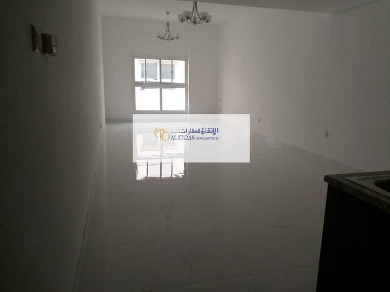 3 3 Bed Rooms flat and Studios close to Jumeirah Mosque and Jumeirah-1 Road.  Exclusively for F