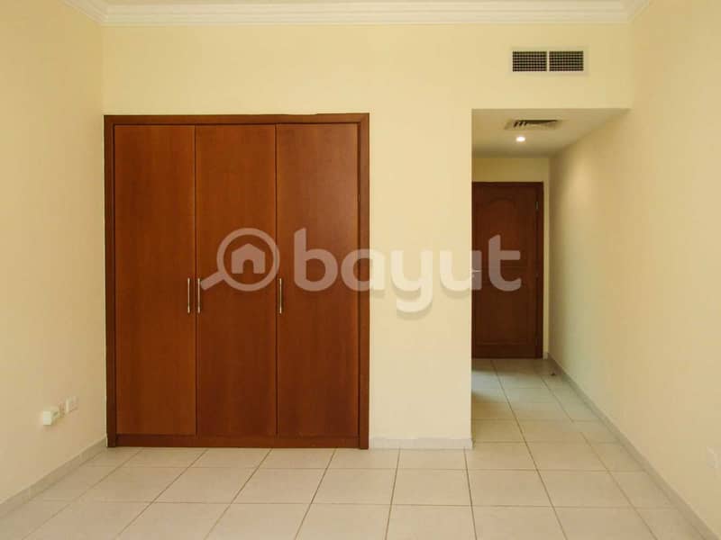 5 AMAZING OFFER FOR FAMILYS FLAT IN OUD METHA AREA