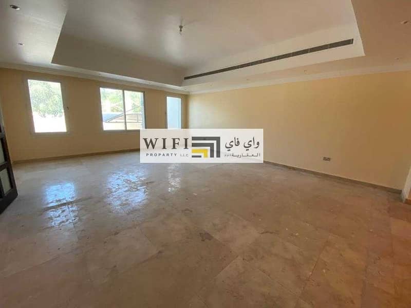 4 For rent in Abu Dhabi Karama area is an excellent villa