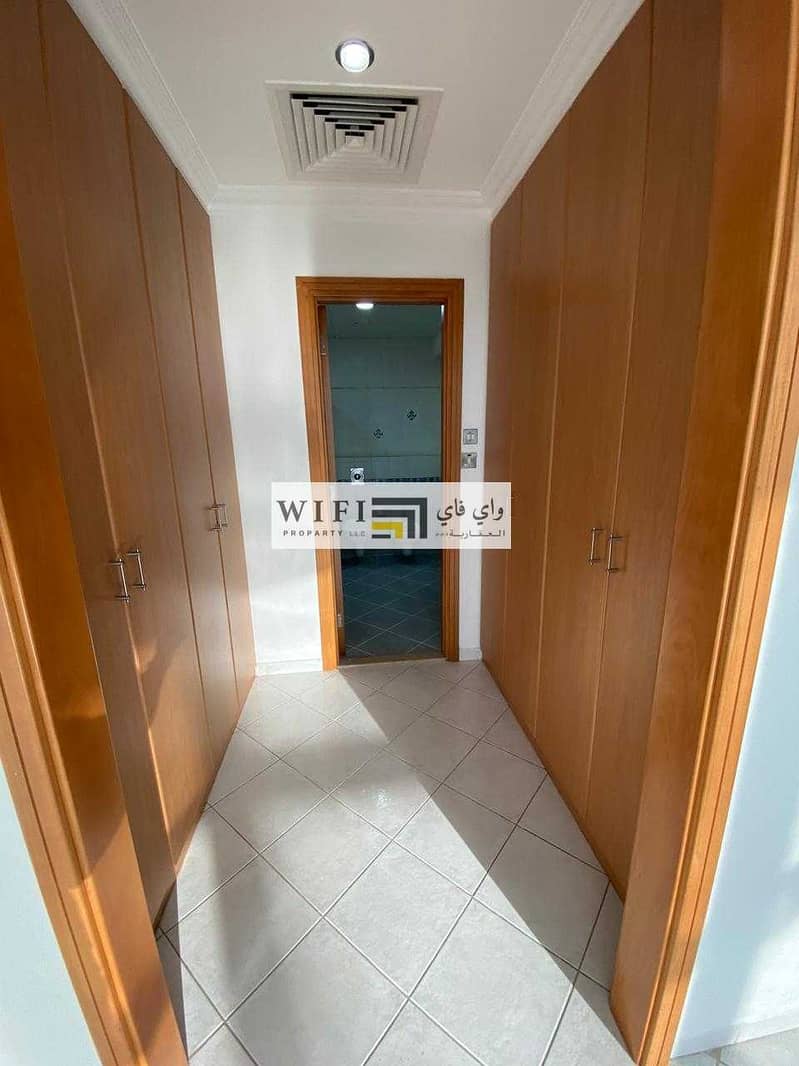 3 For rent in Abu Dhabi excellent apartment (Corniche area)