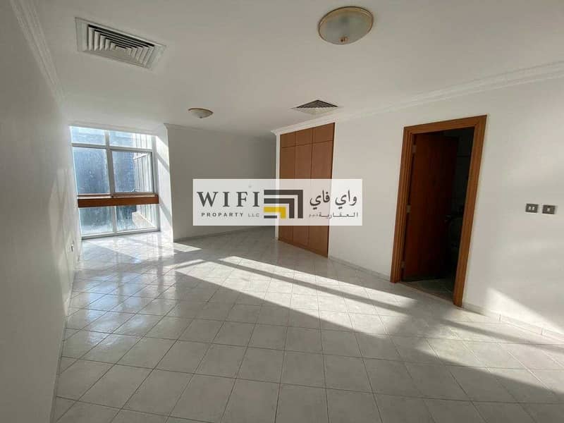 5 For rent in Abu Dhabi excellent apartment (Corniche area)