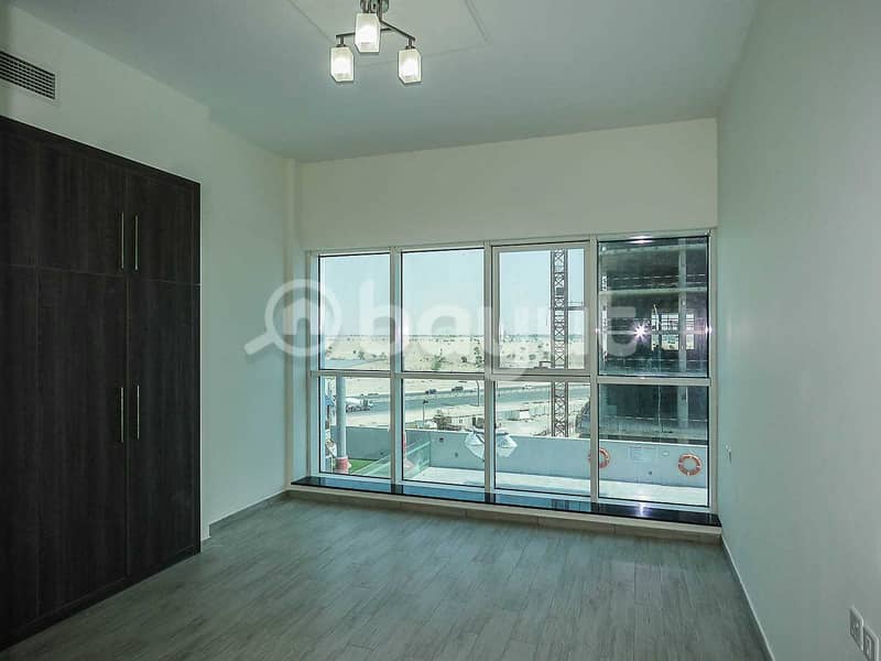 8 Large 2BR | 1 Month Free  |Closed Kitchen | Balcony