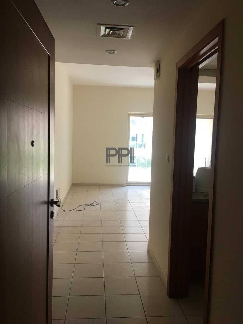 5 Well maintained| Lower floor| Bright Apartment