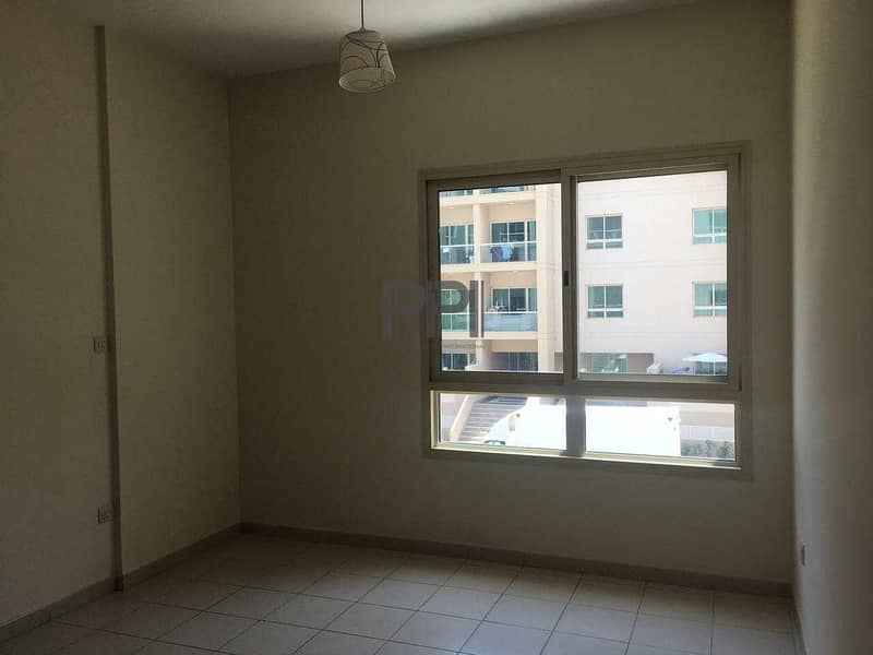 8 Well maintained| Lower floor| Bright Apartment