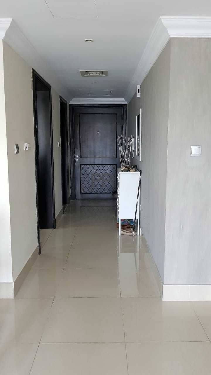 9 Top Floor| Swimming pool view| Renovated |Negotiable