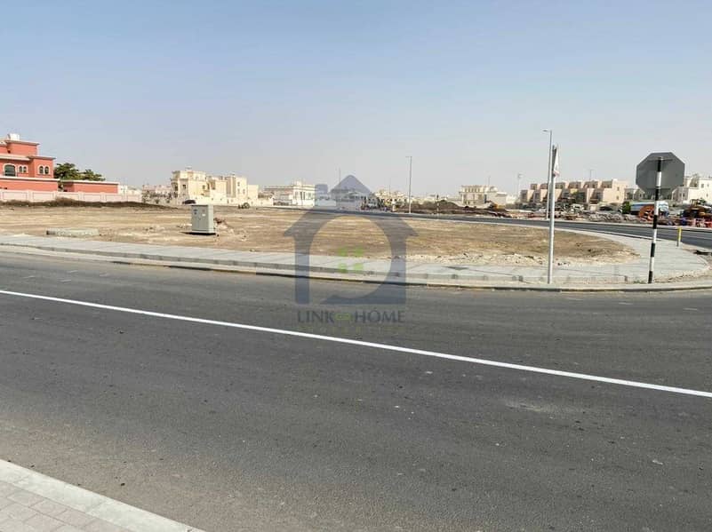 4 Residential Land In Al Mushref For Sale