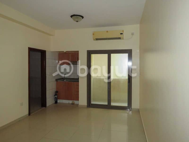 Studio Apartment with free 1 month. No Commission Studio Apartment with free 1 month. No Commission