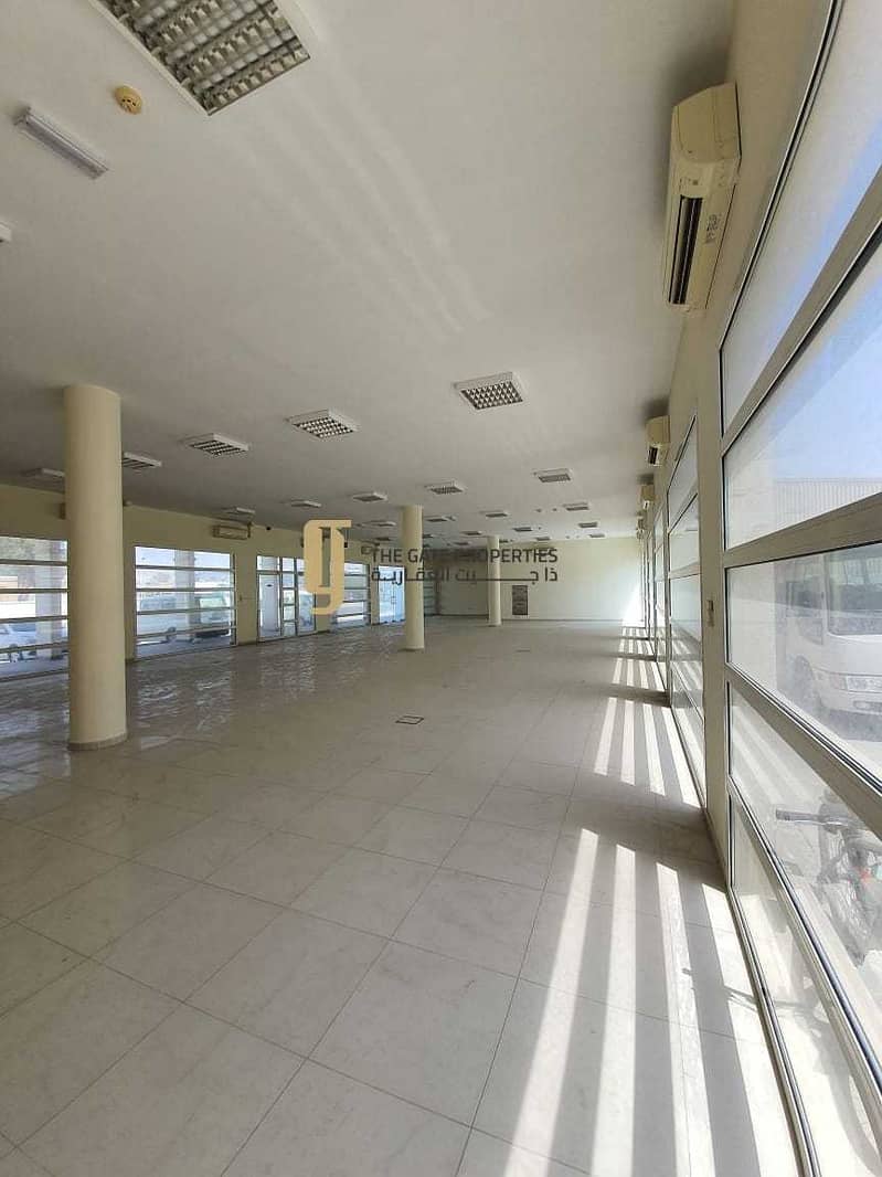 2 Spacious SHOWROOM In Mussafah For Rent