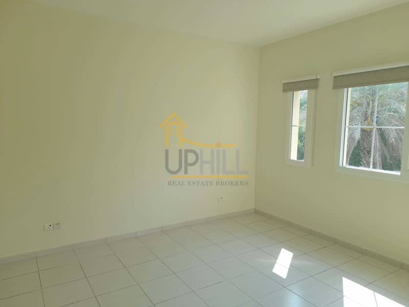 10 Landscaped Garden| Beautiful 3 Beds + Maid| vacant