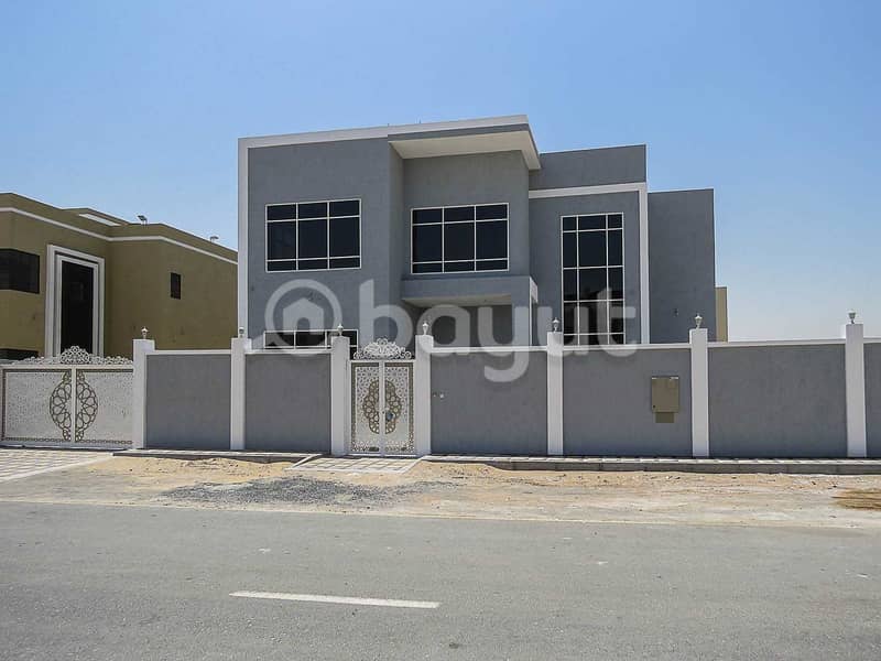 For sale a new and large villa in Hoshi at a good price