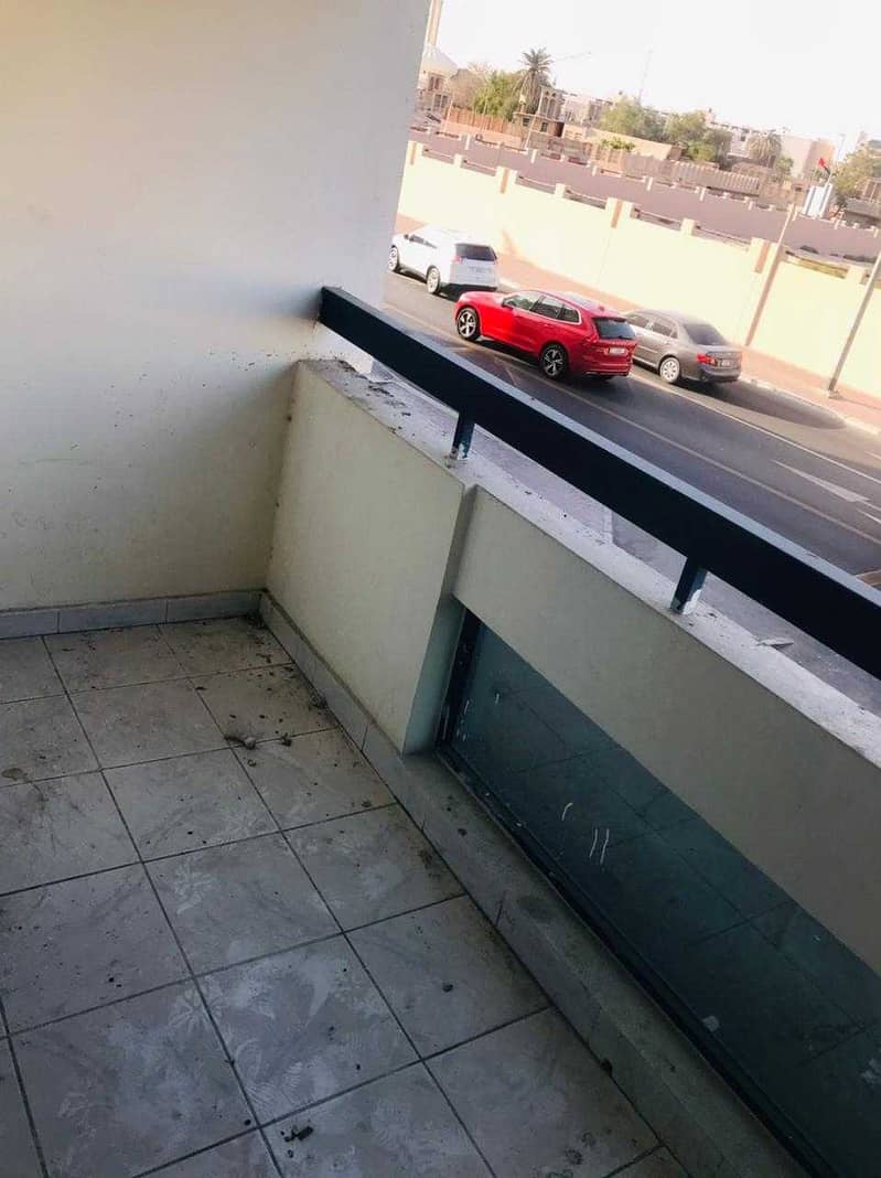7 CENTRAL AC PARKING  BALCONY