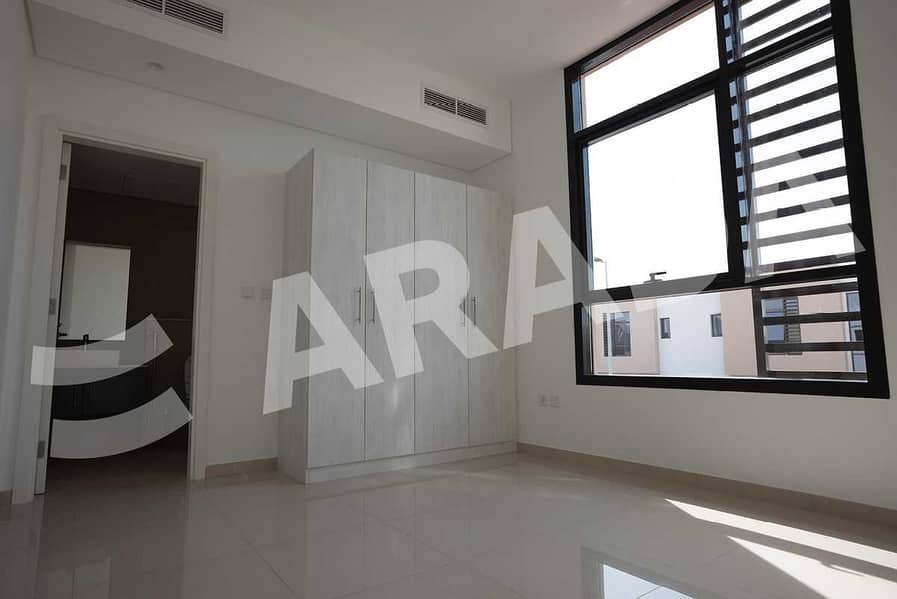 4 3BHK Townhouse for yearly rent in Al Tai -  Sharjah