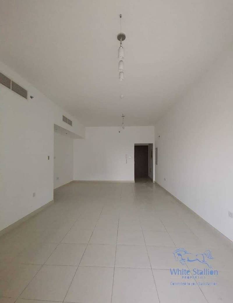 57K + CLOSED KITCHEN + SEMI FURNISHED 2BHK IN A HIGH END BUILDING