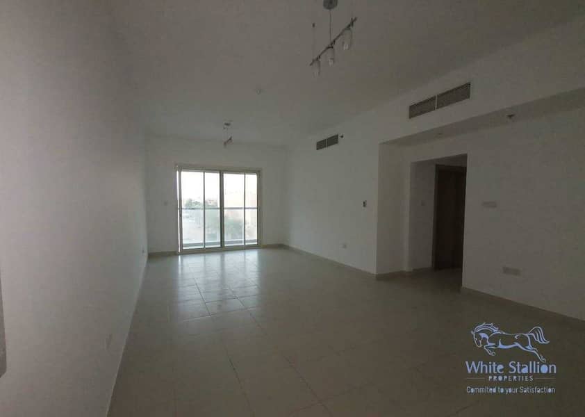2 57K + CLOSED KITCHEN + SEMI FURNISHED 2BHK IN A HIGH END BUILDING