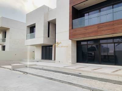 7 Bedroom Villa for Sale in Saadiyat Island, Abu Dhabi - Luxurious Independent 7BR Villa With Amazing View at The Open Sea 7 Bedroom Villa for Sale in Saadiyat Island, Abu Dhabi - Luxurious Independent 7BR Villa With Amazing View at The Open Sea