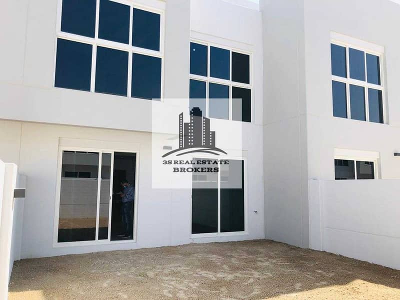 11 Brand New Villa in front of Pool and Park available for sale