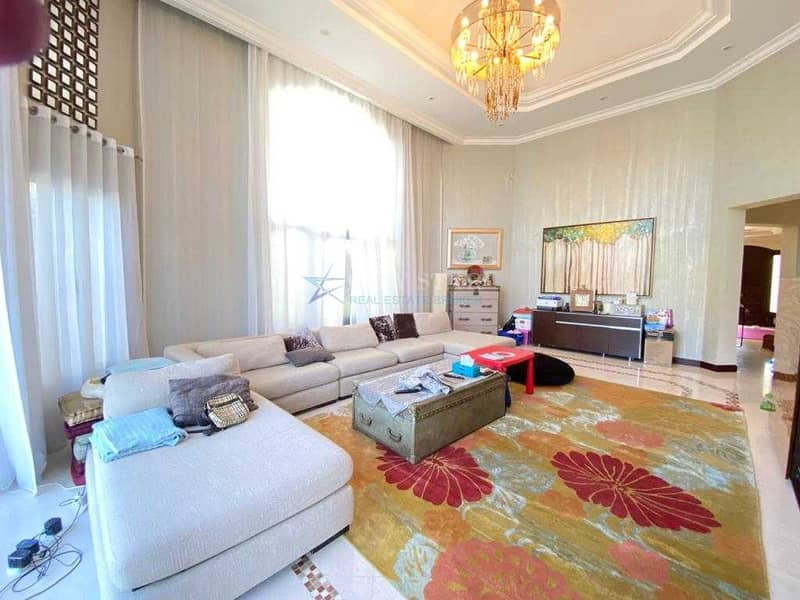 3 High number D frond Central Rotunda Palm Jumeirah