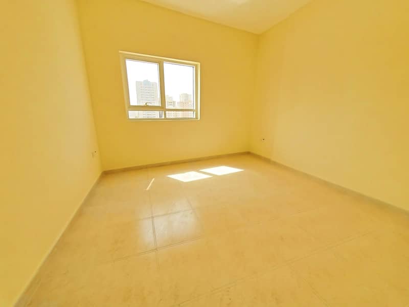 شقة في أبو شغارة 2 غرف 30000 درهم - 5235229