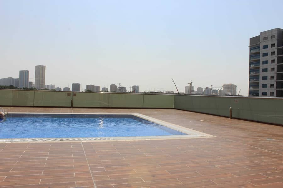 4 WELL MAINTAINED & FURNISHED 1 BEDROOM FLAT WITH BALCONY AVAILABLE IN SILICON GATES 4