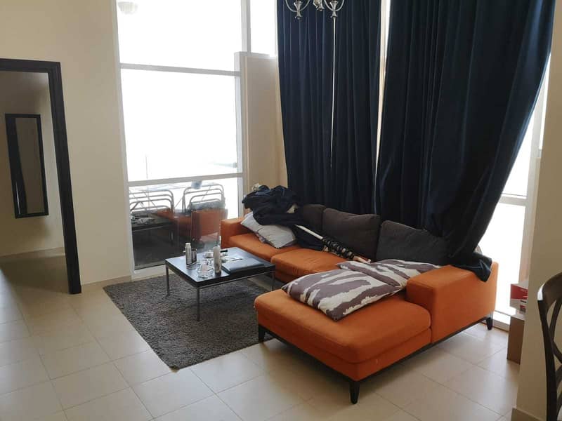 8 WELL MAINTAINED & FURNISHED 1 BEDROOM FLAT WITH BALCONY AVAILABLE IN SILICON GATES 4