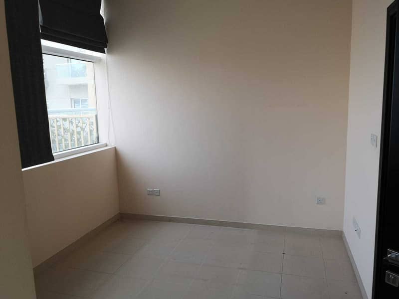 12 1 BEDROOM WITH BALCONY AVAILABLE AT SILICON GATES 4.