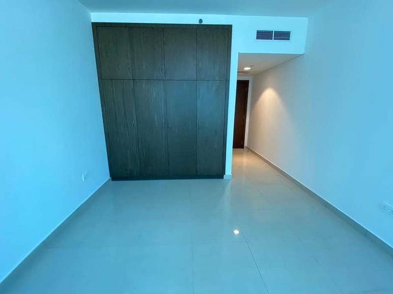 6 SPACIOUS 1BEDROOM APARTMEN WITH BALCONY