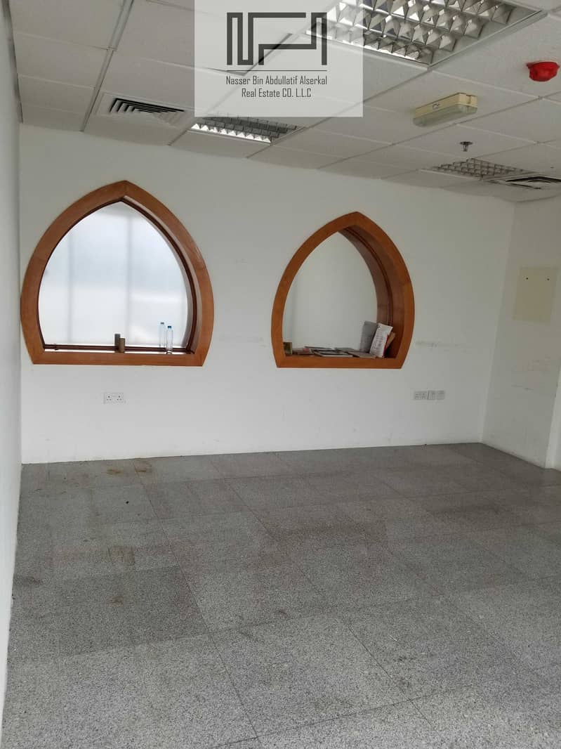 8 Office Space with Easy Access to DCC Metro Station