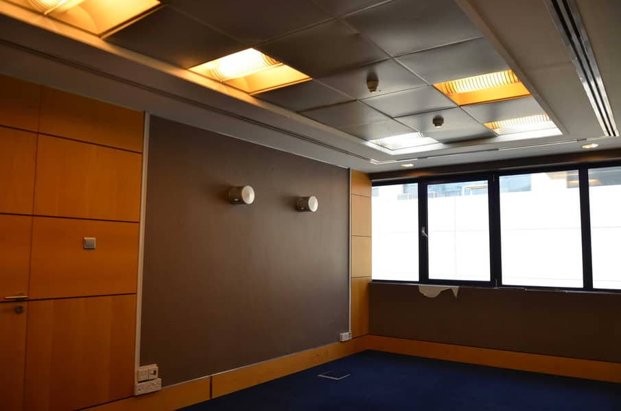 Well Fitted Office Included All Facilities! Linked With Metro Station