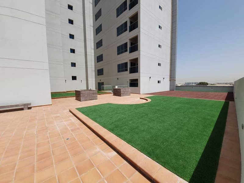 13 amazing luxury 2 bedroom apartment with 1 month free and free parking