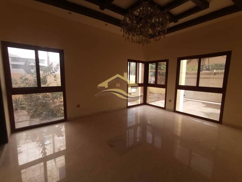 11 Huge commercial villa on AL KHALEEJ AL ARABI ST
