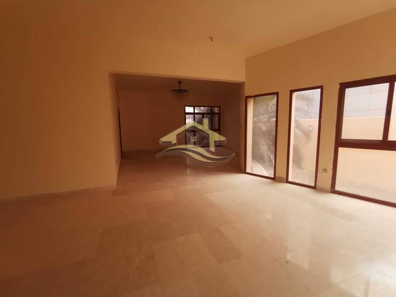 12 Huge commercial villa on AL KHALEEJ AL ARABI ST